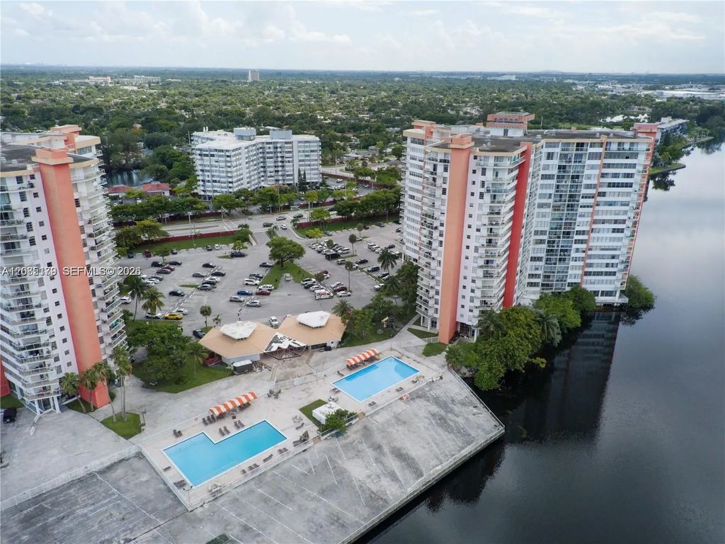 1301 Ne Miami Gardens Drive #515w, Miami
