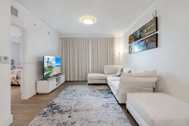 3 of 33 - 17100 N Bay Road #1414, Sunny Isles Beach, FL