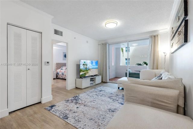 4 of 33 - 17100 N Bay Road #1414, Sunny Isles Beach, FL