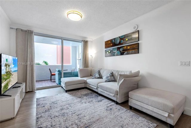 5 of 33 - 17100 N Bay Road #1414, Sunny Isles Beach, FL