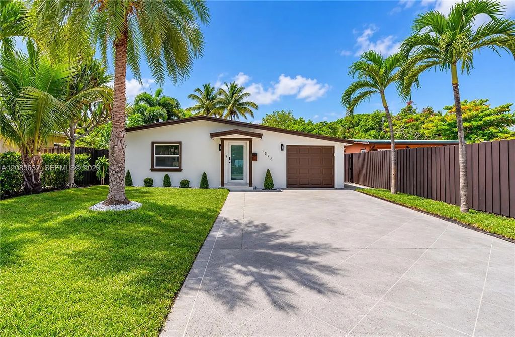 1525 Ne 18th Avenue, Fort Lauderdale