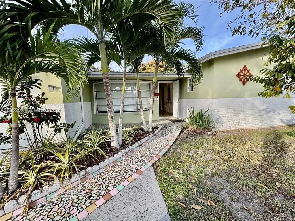 6481 Kimberly Boulevard, North Lauderdale