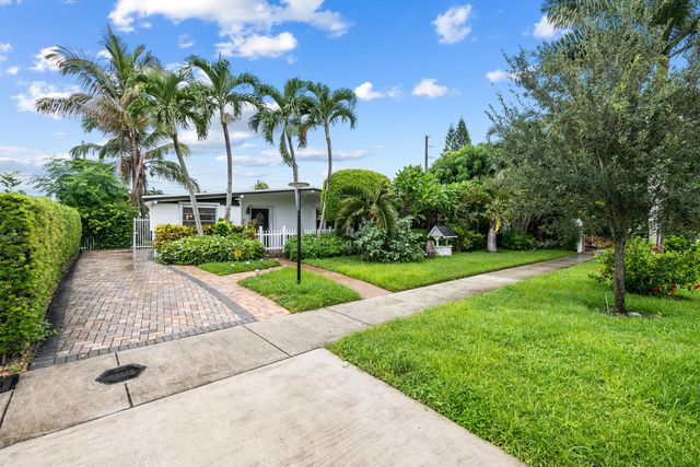 2 of 30 - 4741 Ne 15th Avenue, Pompano Beach, FL