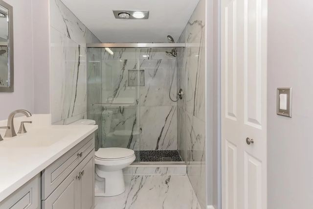 4 of 30 - 156 Lake Evelyn Drive, West Palm Beach, FL