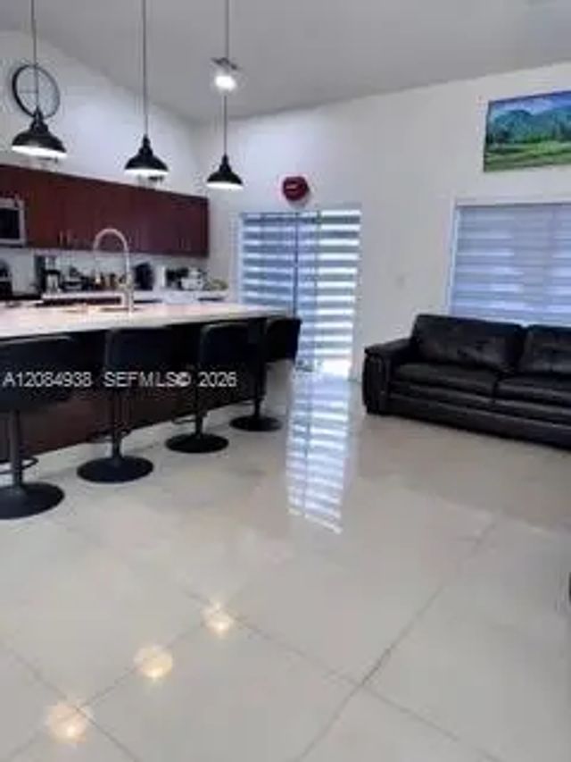 3 of 33 - 921 Ne 213th Terrace #3, Miami, FL