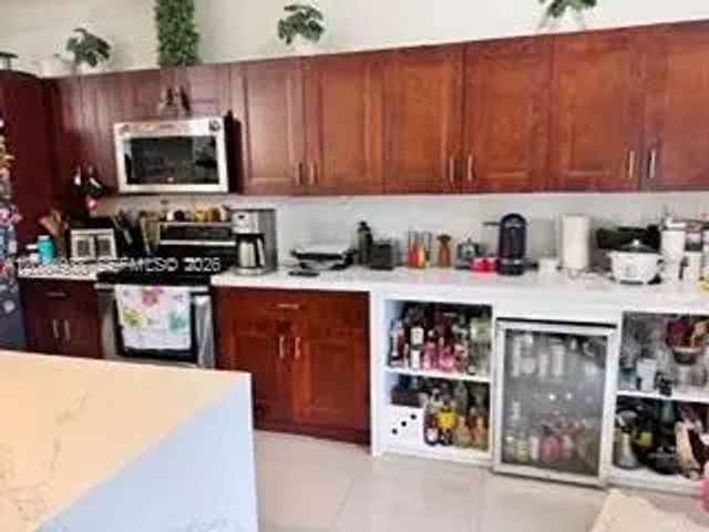 5 of 33 - 921 Ne 213th Terrace #3, Miami, FL