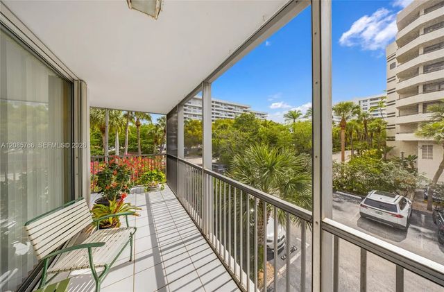 4 of 39 - 150 Ocean Lane Drive #2h, Key Biscayne, FL