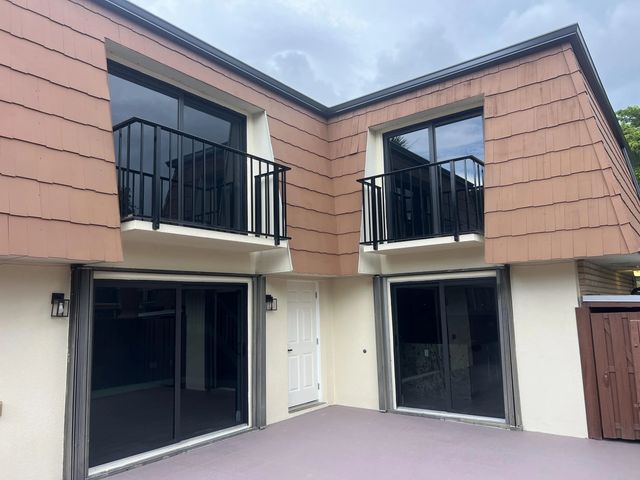 2 of 30 - 406 Buttonwood Lane, Boynton Beach, FL