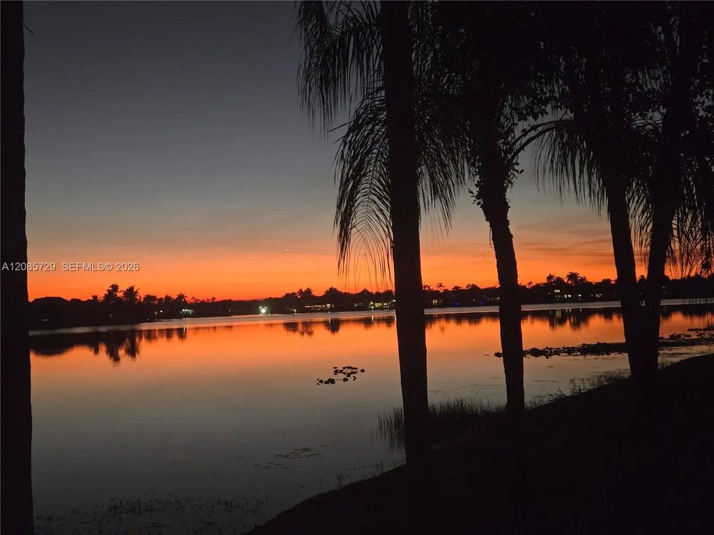 1303 Presidio Drive #6-41, Weston