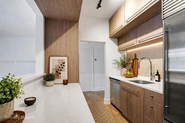 3 of 38 - 155 Ocean Lane Drive #103, Key Biscayne, FL