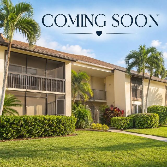 331 Knotty Pine Circle #d-2, Greenacres