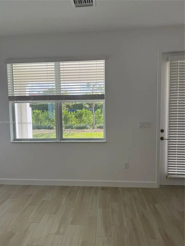 4 of 10 - 5826 Spacious Skies Way, Delray Beach, FL