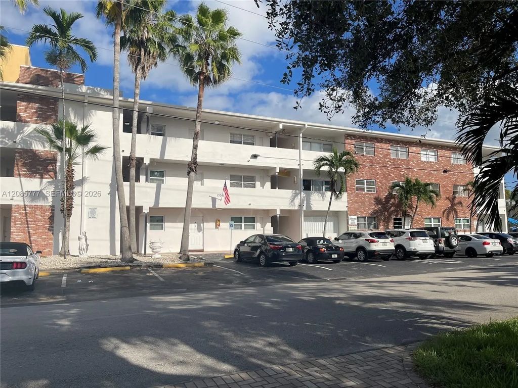 17001 Ne 9th Avenue #9c, Miami