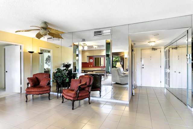 5 of 42 - 2480 Presidential Way #403, West Palm Beach, FL