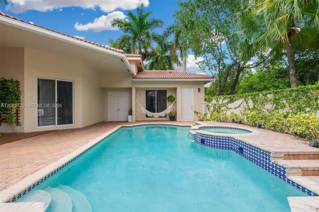 4 of 45 - 1604 Victoria Pointe Lane, Weston, FL