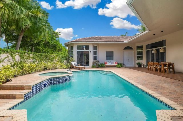 5 of 45 - 1604 Victoria Pointe Lane, Weston, FL