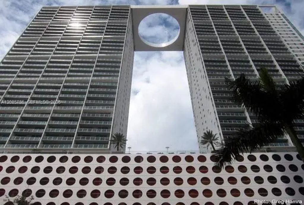 55 Se 6th Street #2702, Miami