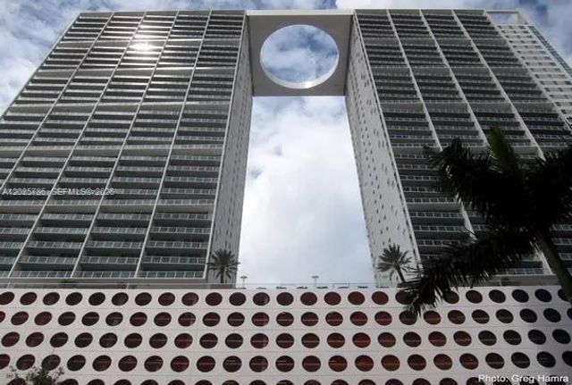 55 Se 6th Street #2702, Miami
