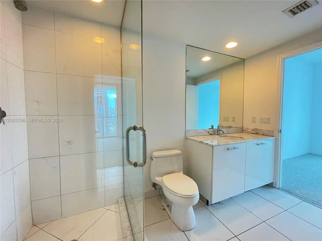 5 of 43 - 55 Se 6th Street #2702, Miami, FL