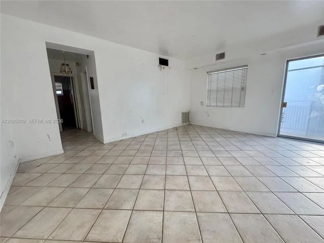 3 of 12 - 75 Washington Avenue #20, Miami Beach, FL