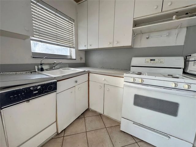 5 of 12 - 75 Washington Avenue #20, Miami Beach, FL