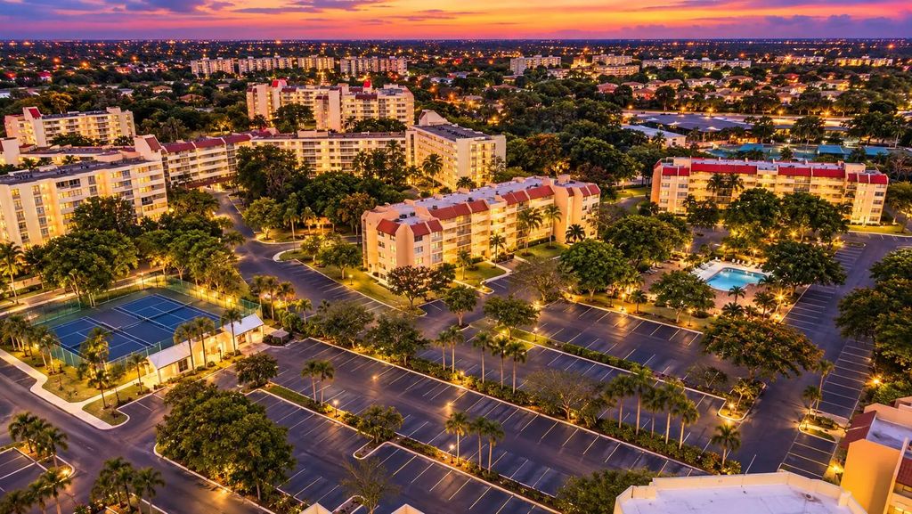 7080 Environ Boulevard #423, Lauderhill
