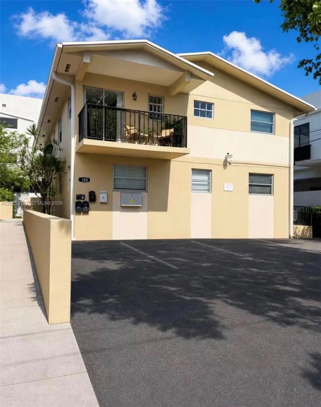 120 Nw 10th Avenue #1, Miami