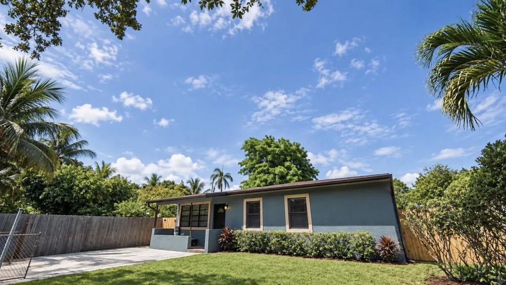 1142 Chateau Park Drive, Fort Lauderdale