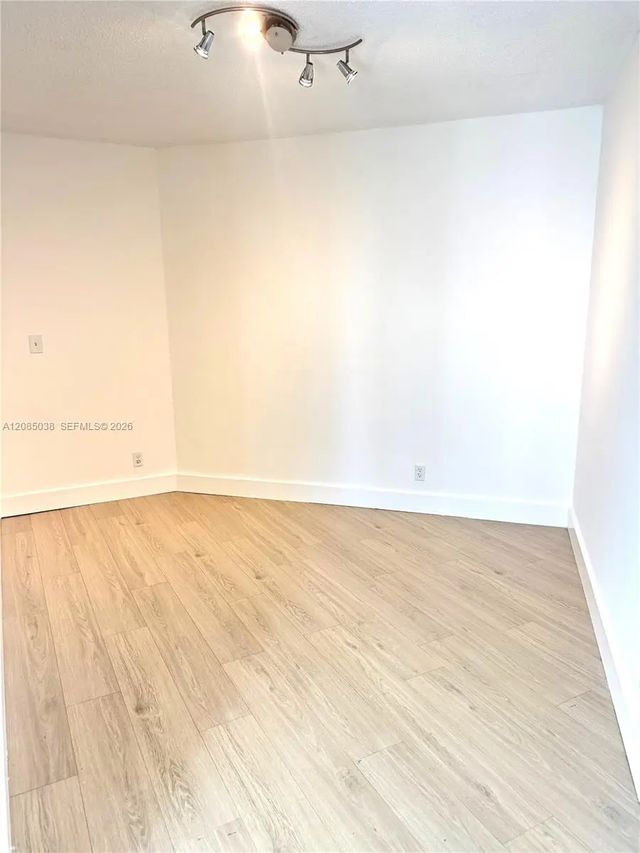4 of 26 - 3901 S Ocean Drive #11l, Hollywood, FL