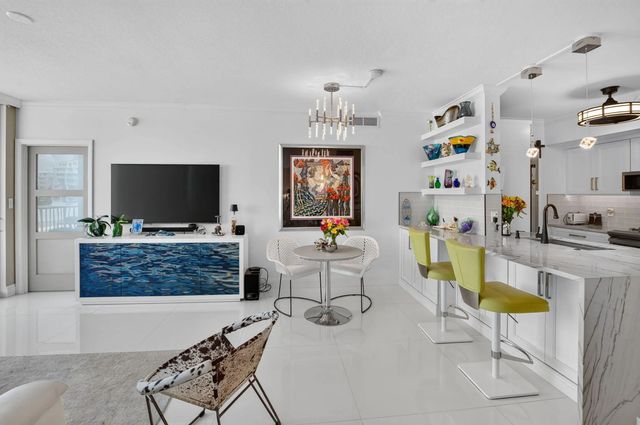 4 of 31 - 625 Casa Loma Boulevard #1003, Boynton Beach, FL