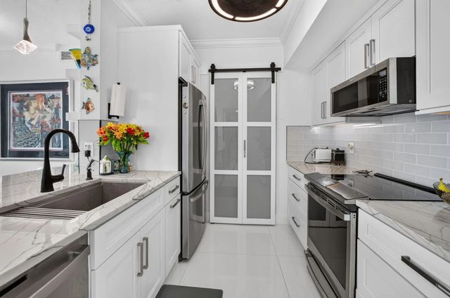 5 of 31 - 625 Casa Loma Boulevard #1003, Boynton Beach, FL