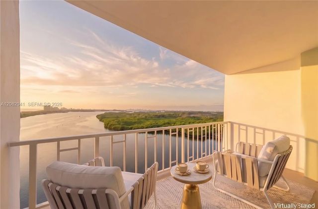 4 of 32 - 500 Bayview Drive #1920, Sunny Isles Beach, FL