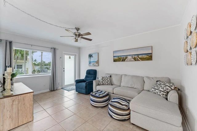 3 of 49 - 11 Sw 4th Avenue #unit 6, Boca Raton, FL
