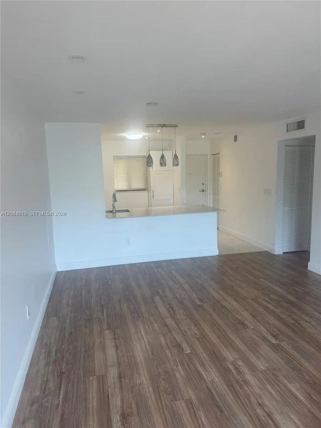 7810 Camino Real #i-306, Miami