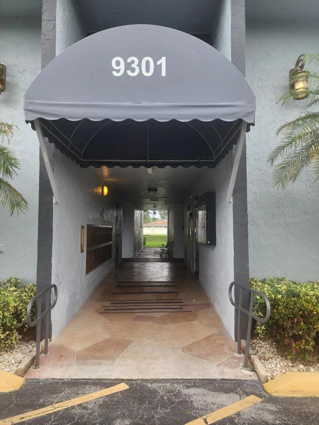 9301 Lime Bay Boulevard #306, Tamarac