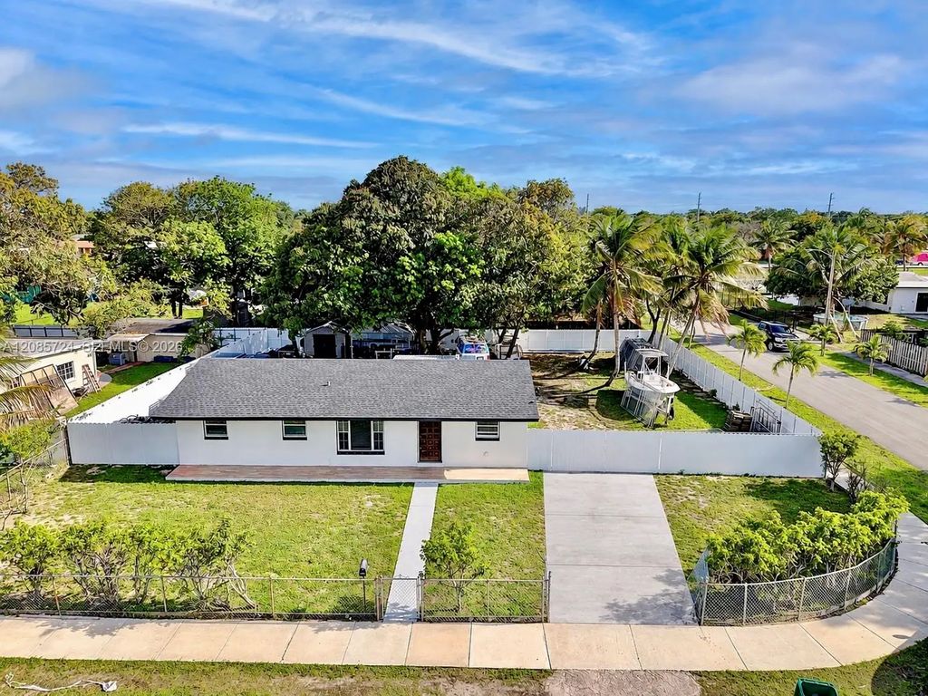 3354 Nw 181st Street, Miami Gardens