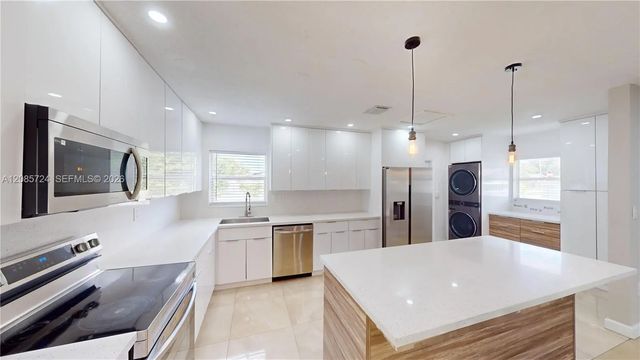 4 of 26 - 3354 Nw 181st Street, Miami Gardens, FL