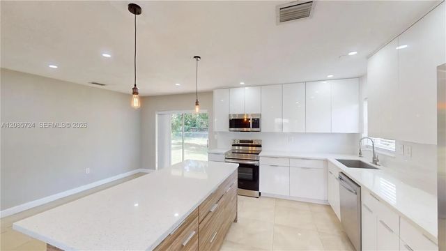 5 of 26 - 3354 Nw 181st Street, Miami Gardens, FL