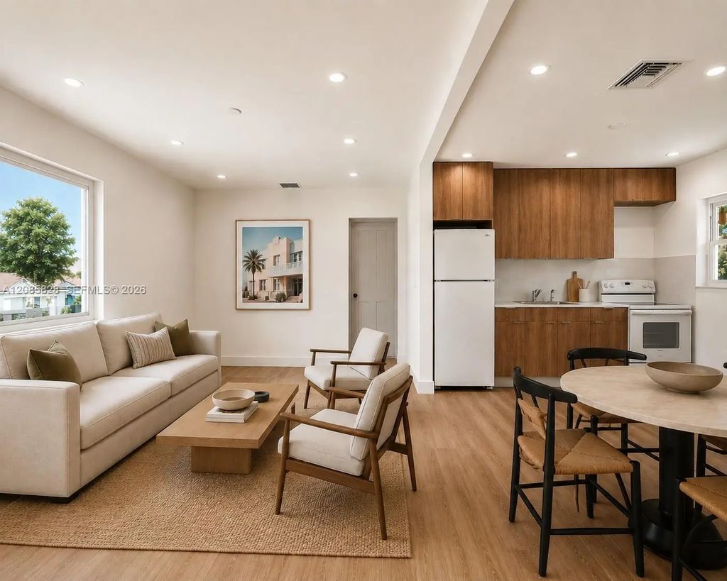 238 Nw 41st Avenue, Miami