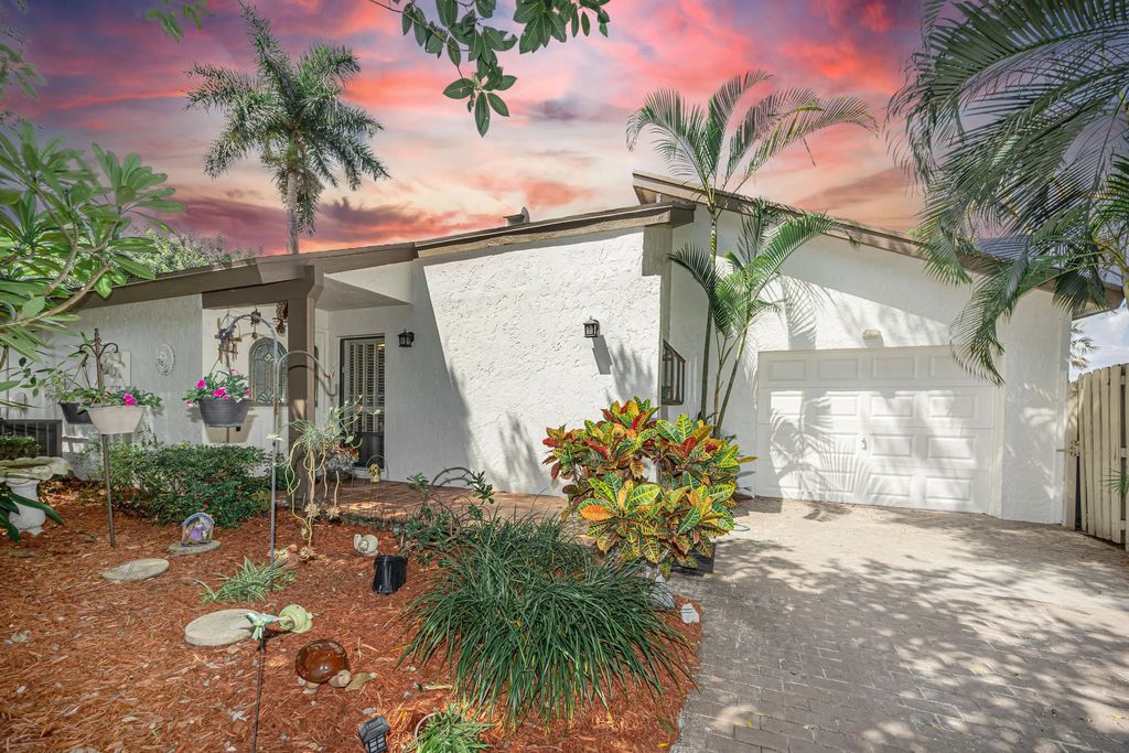 980 Rainberry Lake Drive, Delray Beach