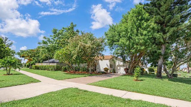 2 of 35 - 980 Rainberry Lake Drive, Delray Beach, FL