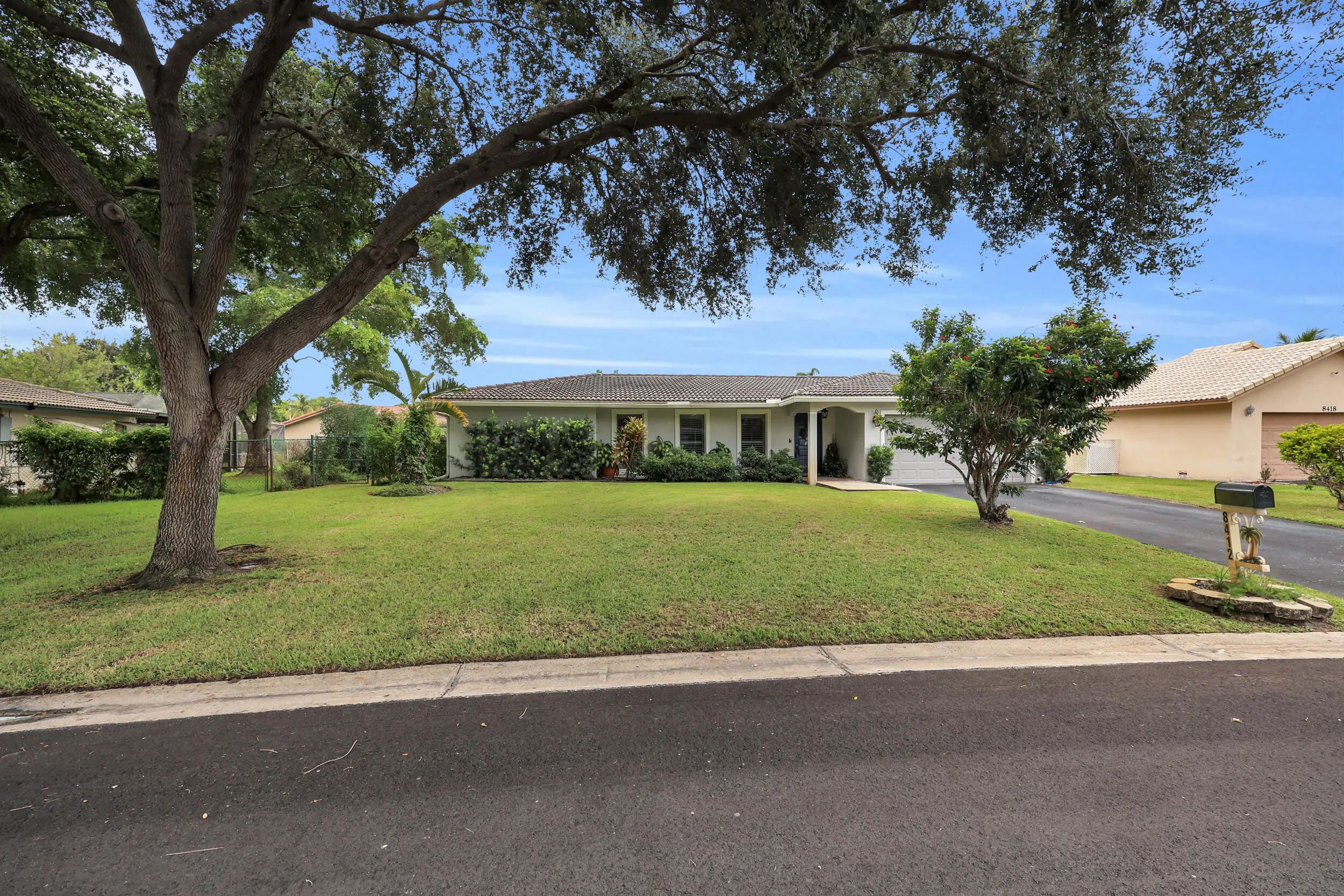 8412 Nw 26th Drive, Coral Springs