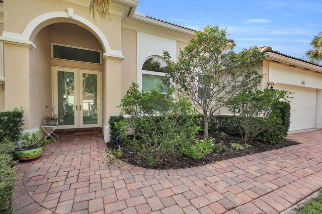 2 of 18 - 103 Magnolia Way, Tequesta, FL
