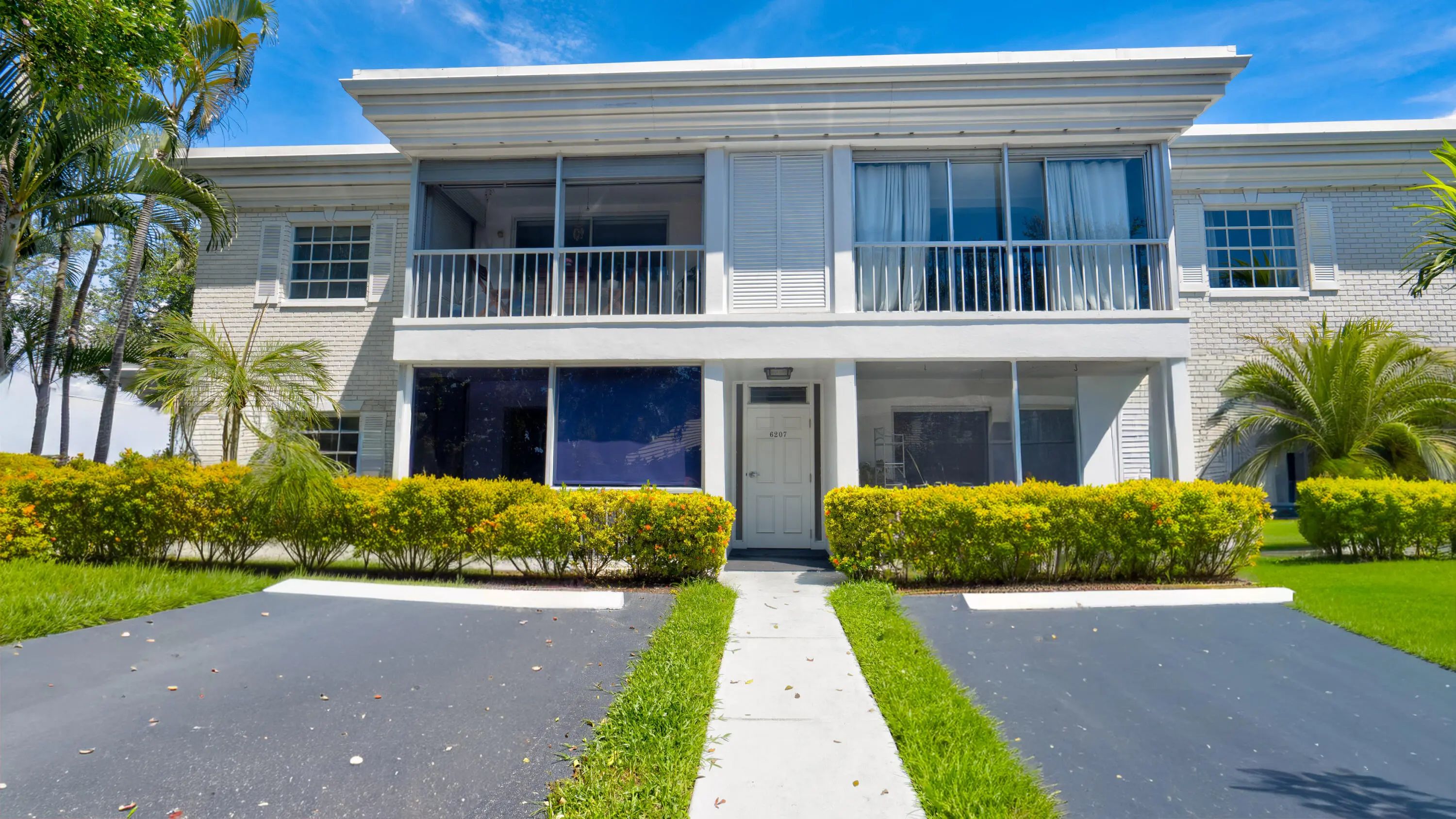 6207 Bay Club  Drive #1, Fort Lauderdale