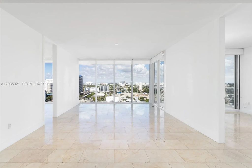 1040 Biscayne Boulevard #1806, Miami