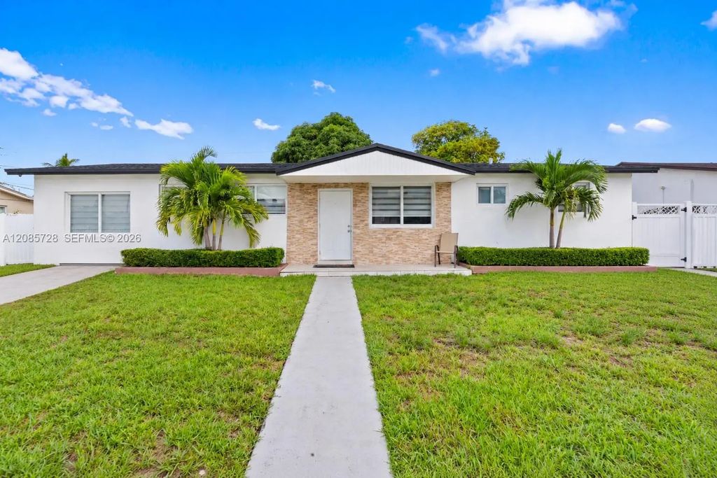 19900 Sw 114th Avenue, Miami