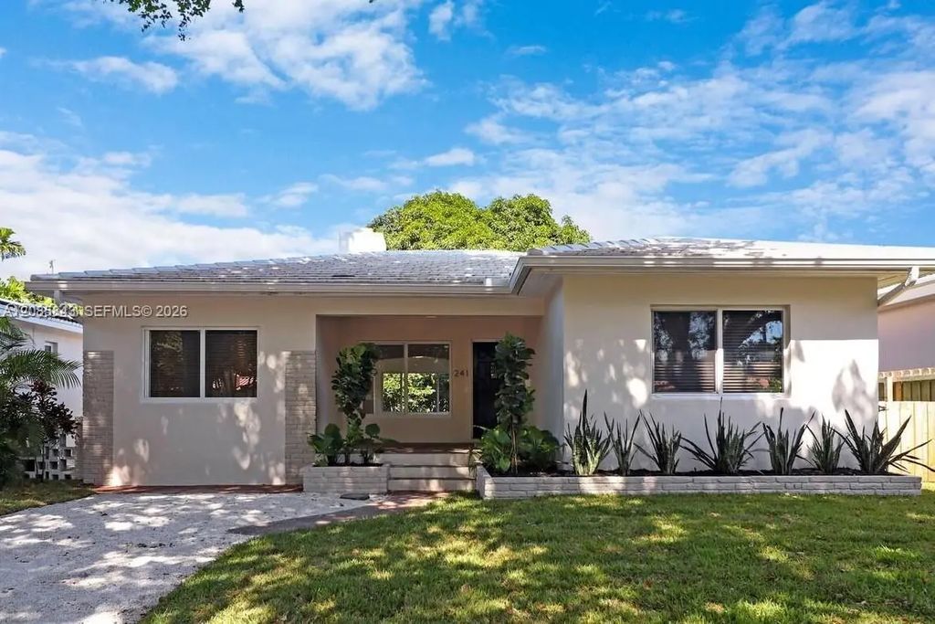 241 Ne 89th Street, El Portal