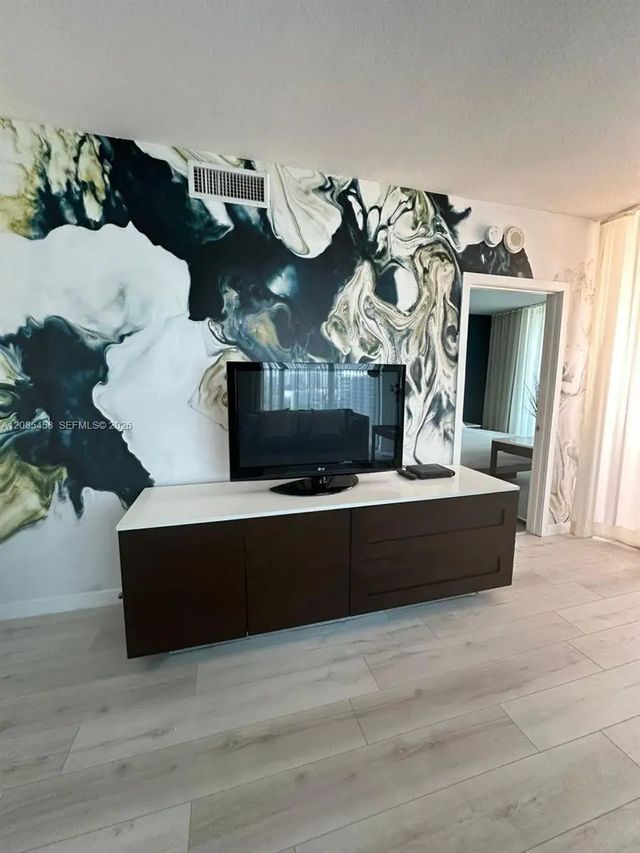 4 of 21 - 17315 Collins Avenue #2006, Sunny Isles Beach, FL