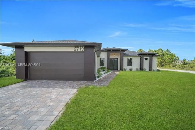 2719 33rd Street W, Lehigh Acres