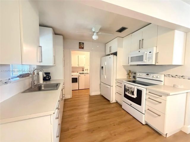 4 of 20 - 7111 Charleston Street, Hollywood, FL
